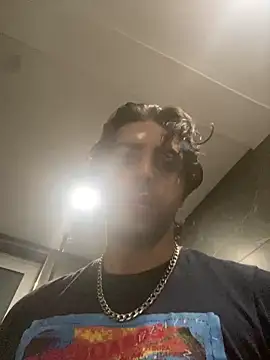 Snapshot of mikekmi21 chatting on 02.22.25 mikekmi21 online show from 02.22.25