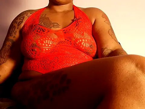 Snapshot of MsBootyBoop chatting on 10.09.25 MsBootyBoop online show from 10.09.25