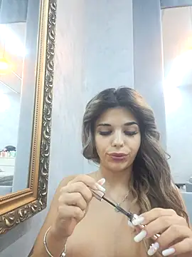 Bella Posh online show from 10.25.25