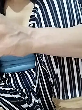 Snapshot of BUSE8821 chatting on 01.11.26 BUSE8821 online show from 01.11.26