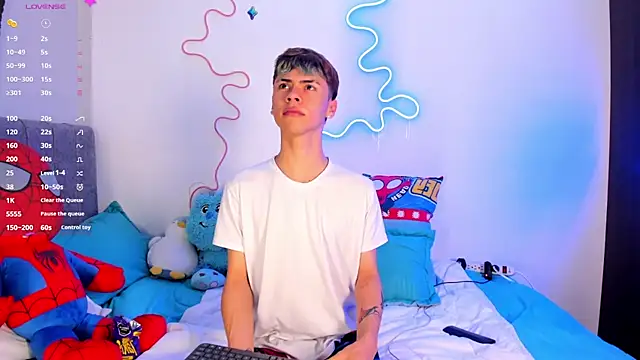 callum 77 online show from 10.10.25