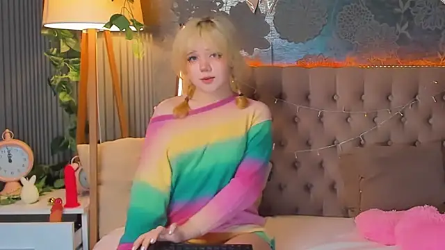 EmilyAngells online show from 04.09.26