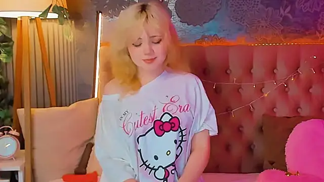 EmilyAngells online show from 04.14.26