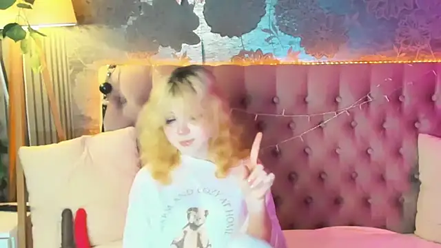 EmilyAngells online show from 05.25.26