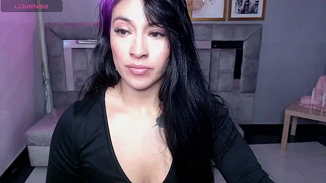 Snapshot of Isabella_Collen_v chatting on 10.08.25 Isabella Collen v online show from 10.08.25