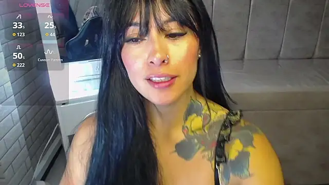 Snapshot of Isabella_Collen_v chatting on 02.05.26 Isabella Collen v online show from 02.05.26