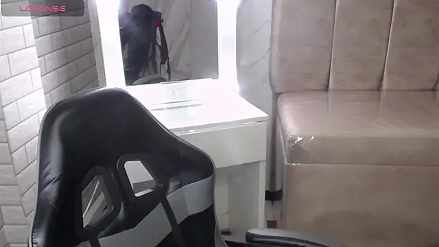 Snapshot of Isabella_Collen_v chatting on 02.11.26 Isabella Collen v online show from 02.11.26