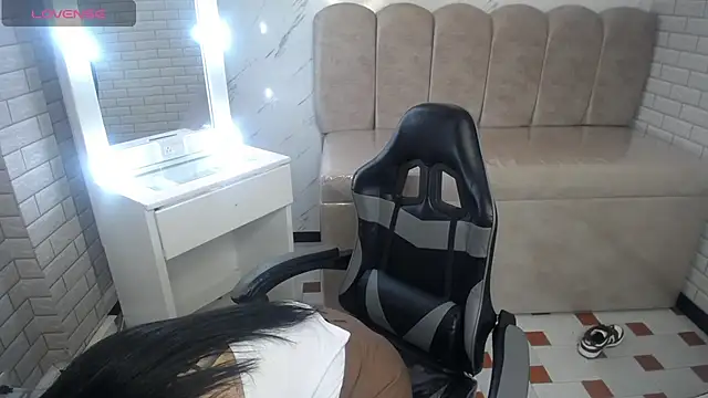 Snapshot of Isabella_Collen_v chatting on 02.25.26 Isabella Collen v online show from 02.25.26