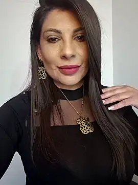 Snapshot of Anastasia-Steele-1 chatting on 10.07.25 Anastasia-Steele-1 online show from 10.07.25