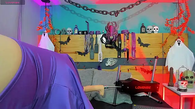 ChloeAllennn online show from 10.24.25