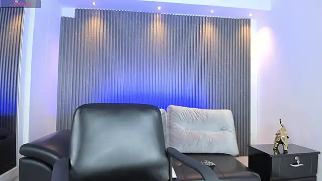 Ivaannaa  online show from 10.02.25