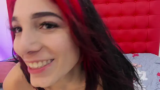 Snapshot of Maite_Smith_ chatting on 02.26.25 Maite Smith online show from 02.26.25