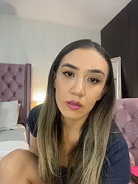 Snapshot of natashaleightt chatting on 10.26.25 natashaleightt online show from 10.26.25