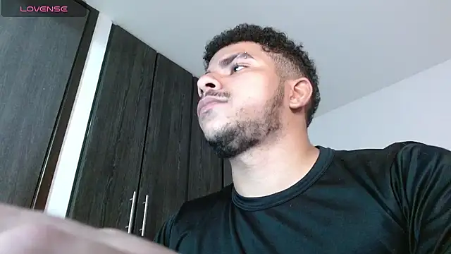 Snapshot of Javier_Hot27 chatting on 02.01.26 Javier Hot27 online show from 02.01.26