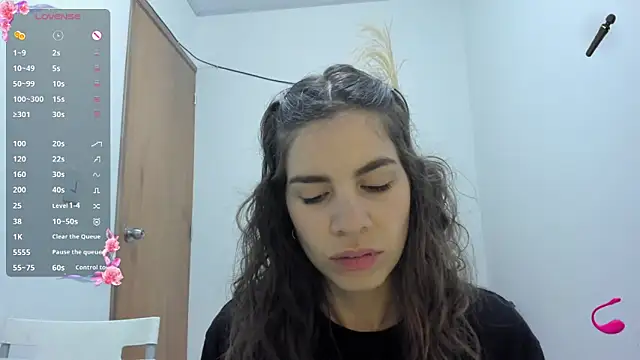 Snapshot of jessyegoldenn chatting on 02.06.26 jessyegoldenn online show from 02.06.26