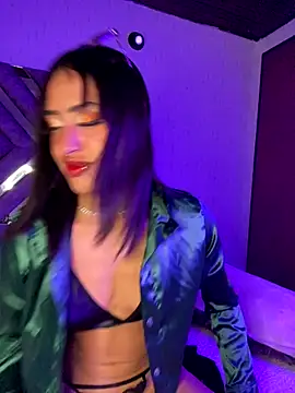 MichelleDiaz Pink online show from 11.12.25