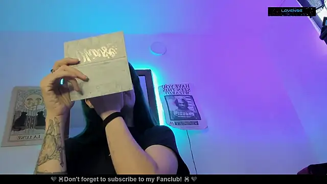 Snapshot of Hisato111 chatting on 10.16.25 Hisato111 online show from 10.16.25