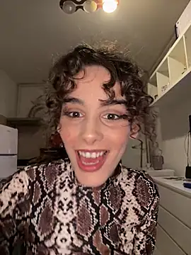 Snapshot of Mazzekyn chatting on 03.08.25 Mazzekyn online show from 03.08.25