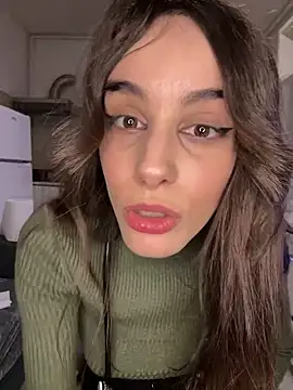 Snapshot of Mazzekyn chatting on 03.23.25 Mazzekyn online show from 03.23.25