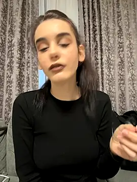 Snapshot of Mazzekyn chatting on 09.25.25 Mazzekyn online show from 09.25.25