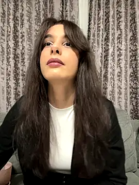 Snapshot of Mazzekyn chatting on 09.28.25 Mazzekyn online show from 09.28.25