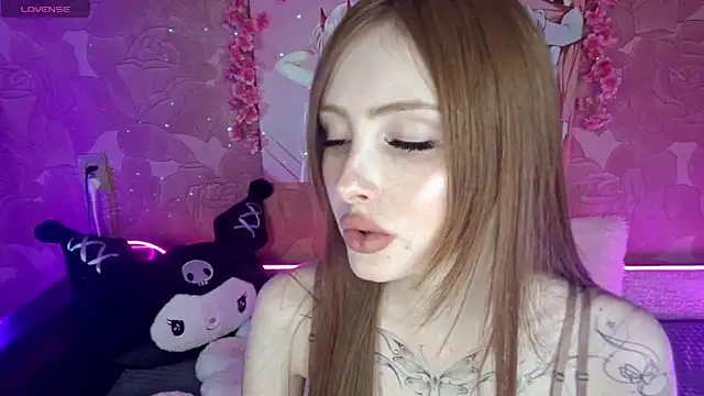 Snapshot of Adele_kawaii chatting on 10.08.25 Adele kawaii online show from 10.08.25