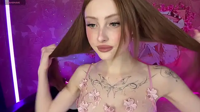 Snapshot of Adele_kawaii chatting on 10.28.25 Adele kawaii online show from 10.28.25