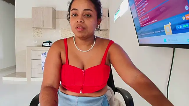 Snapshot of tatiana_10 chatting on 02.26.25 tatiana 10 online show from 02.26.25