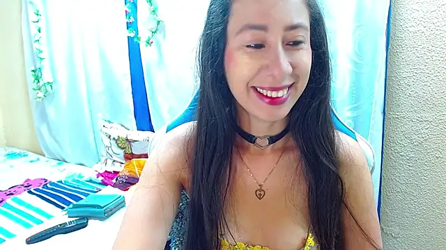 Gia leinn online show from 10.07.25