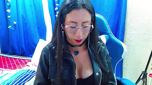 Snapshot of Gia_leinn chatting on 04.22.26 Gia leinn online show from 04.22.26
