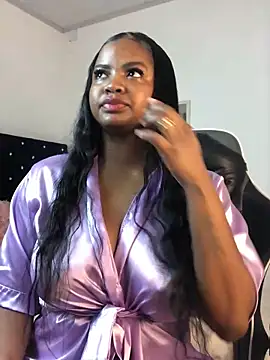 Snapshot of ValerieBlakee chatting on 10.30.25 ValerieBlakee online show from 10.30.25