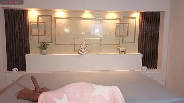 ChloeMoon9 online show from 11.11.25