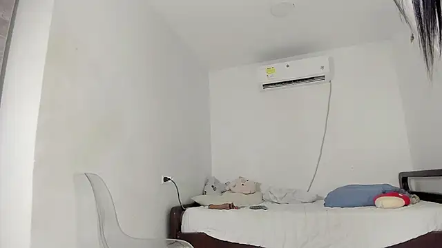 flor herrera01 online show from 03.10.25