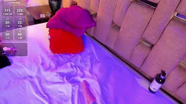 ValentinoMoreti online show from 03.15.25