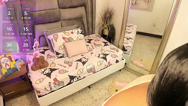 Layla Clarke online show from 09.13.25