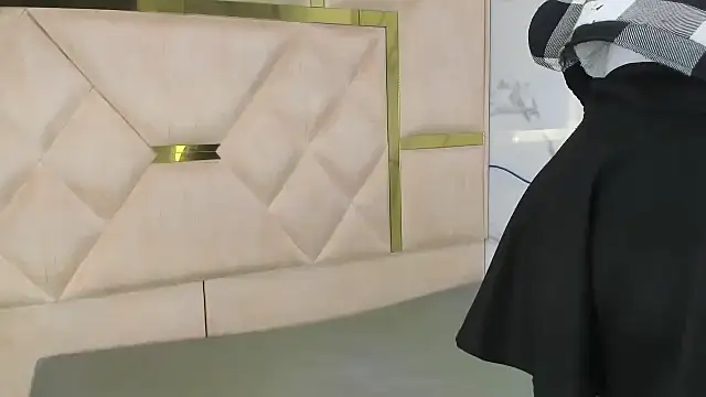 Snapshot of Kendall_6669 chatting on 10.28.25 Kendall 6669 online show from 10.28.25