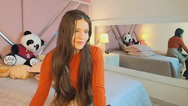 Snapshot of Emilybennett_ chatting on 03.07.25 Emilybennett online show from 03.07.25