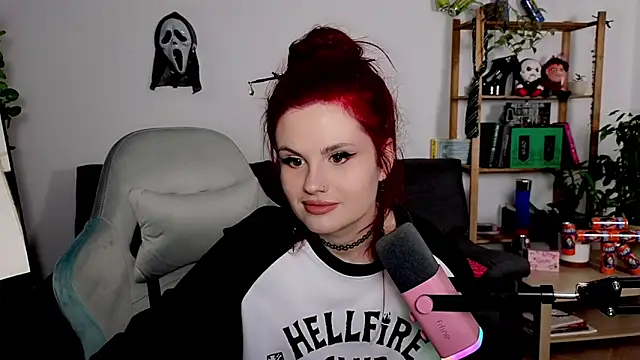 Della Ideal online show from 11.17.25