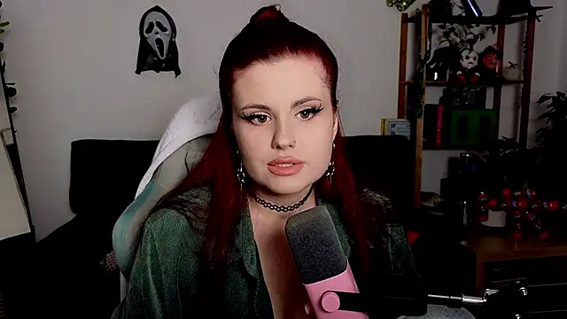 Della Ideal online show from 11.23.25