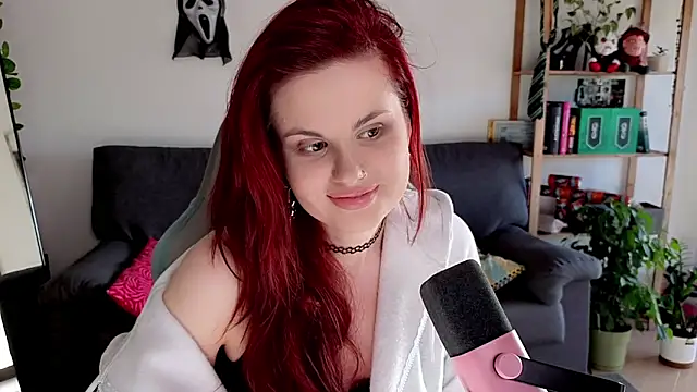 Della Ideal online show from 12.02.25