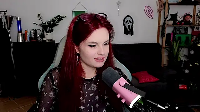 Della Ideal online show from 01.07.26