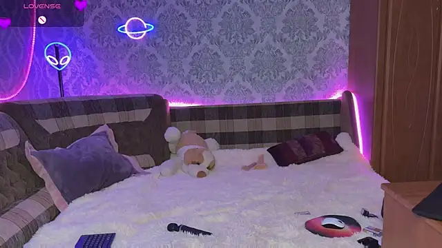 Snapshot of Velvettouch_ chatting on 03.16.25 Velvettouch  online show from 03.16.25