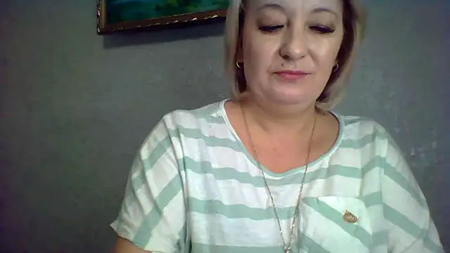 ArielXLoveresss online show from 11.16.25