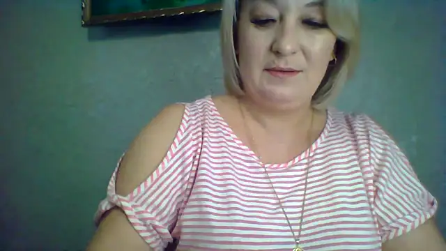 ArielXLoveresss online show from 11.18.25