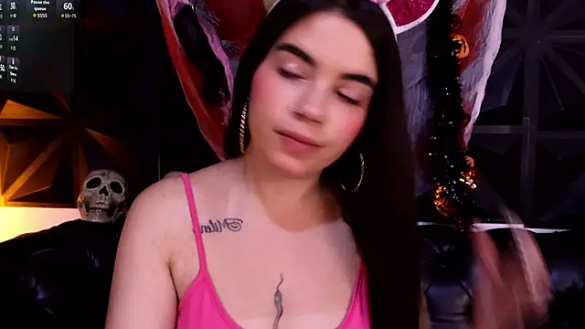 DaphneGlas online show from 10.22.25