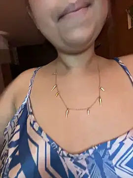 KiaraCut online show from 04.08.26