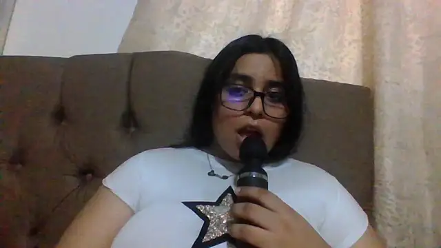 Snapshot of virginbrunette99 chatting on 03.21.25 virginbrunette99 online show from 03.21.25