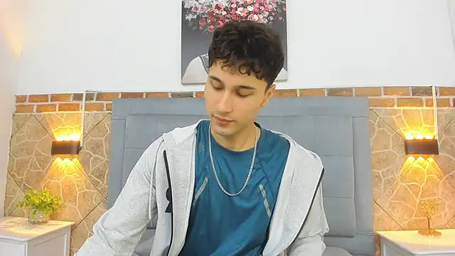 Snapshot of buddy_whitte chatting on 03.06.25 buddy whitte online show from 03.06.25