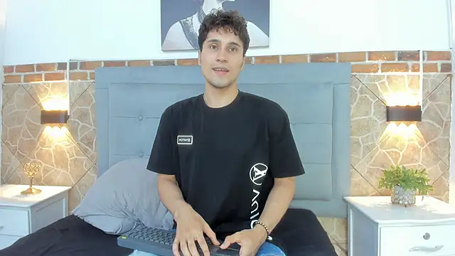 Snapshot of buddy_whitte chatting on 03.22.25 buddy whitte online show from 03.22.25