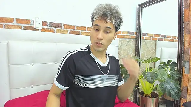 Snapshot of buddy_whitte chatting on 09.16.25 buddy whitte online show from 09.16.25